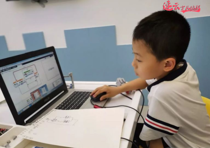 无人机编程：编程教育已经超越了传统学科！~济南无人机编程~山东无人机编程(图4)