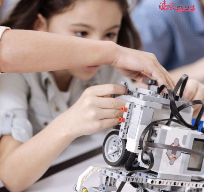 济南机器人编程：详细解读少儿编程：~山东机器人编程~机器人编程(图2)