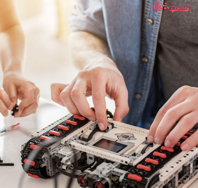 济南机器人编程：详细解读少儿编程：~山东机器人编程~机器人编程(图5)