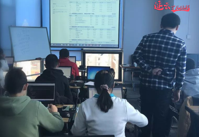 无人机编程:为什么越来越多的家长开始重视孩子学习编程教育!~济南无人机编程~山东无人机编程(图2) 无人机编程:为什么越来越多的家长开始重视孩子学习编程教育!~济南无人机编程~山东无人机编程(图2)